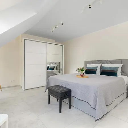 Przytulny Z Balkonem Blisko Plazy W Niechorzu By Renters Apartman Niechorze