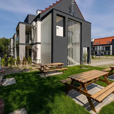 Apartman Przytulny Z Balkonem Blisko Plazy W Niechorzu By Renters