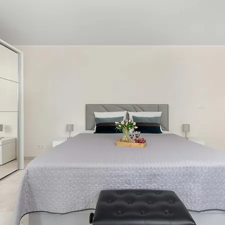 Apartman Przytulny Z Balkonem Blisko Plazy W Niechorzu By Renters Niechorze