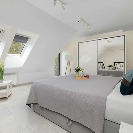 Apartman Przytulny Z Balkonem Blisko Plazy W Niechorzu By Renters