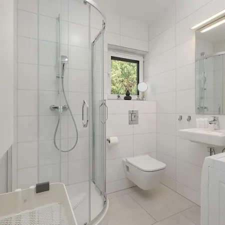 Przytulny Z Balkonem Blisko Plazy W Niechorzu By Renters