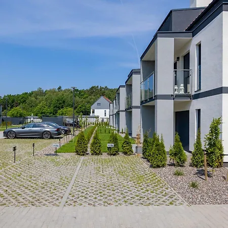 Przytulny Z Balkonem Blisko Plazy W Niechorzu By Renters Apartman